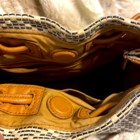 Fossil Crossbody Cinch Closure Purse ❤️ 💙 💖 - Picture 11 of 12